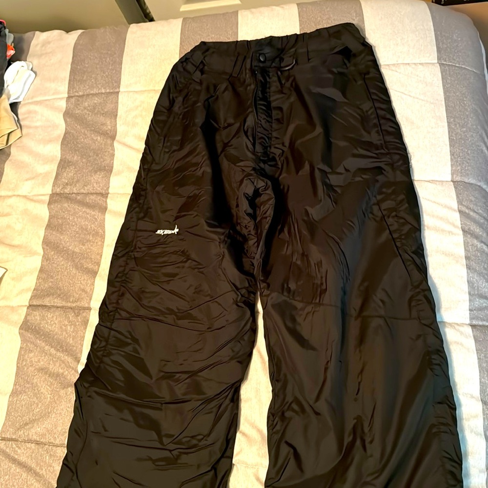 Black ski pants